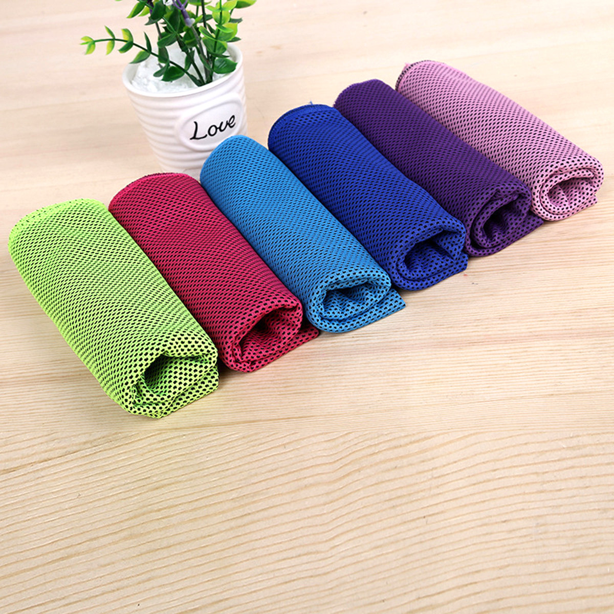 Cooling Towel 27x77cm Green In - огляд і ціна Running Gear Green